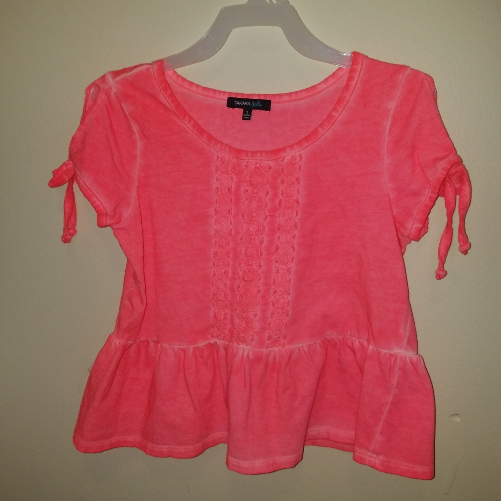 Girls size 6 shirt